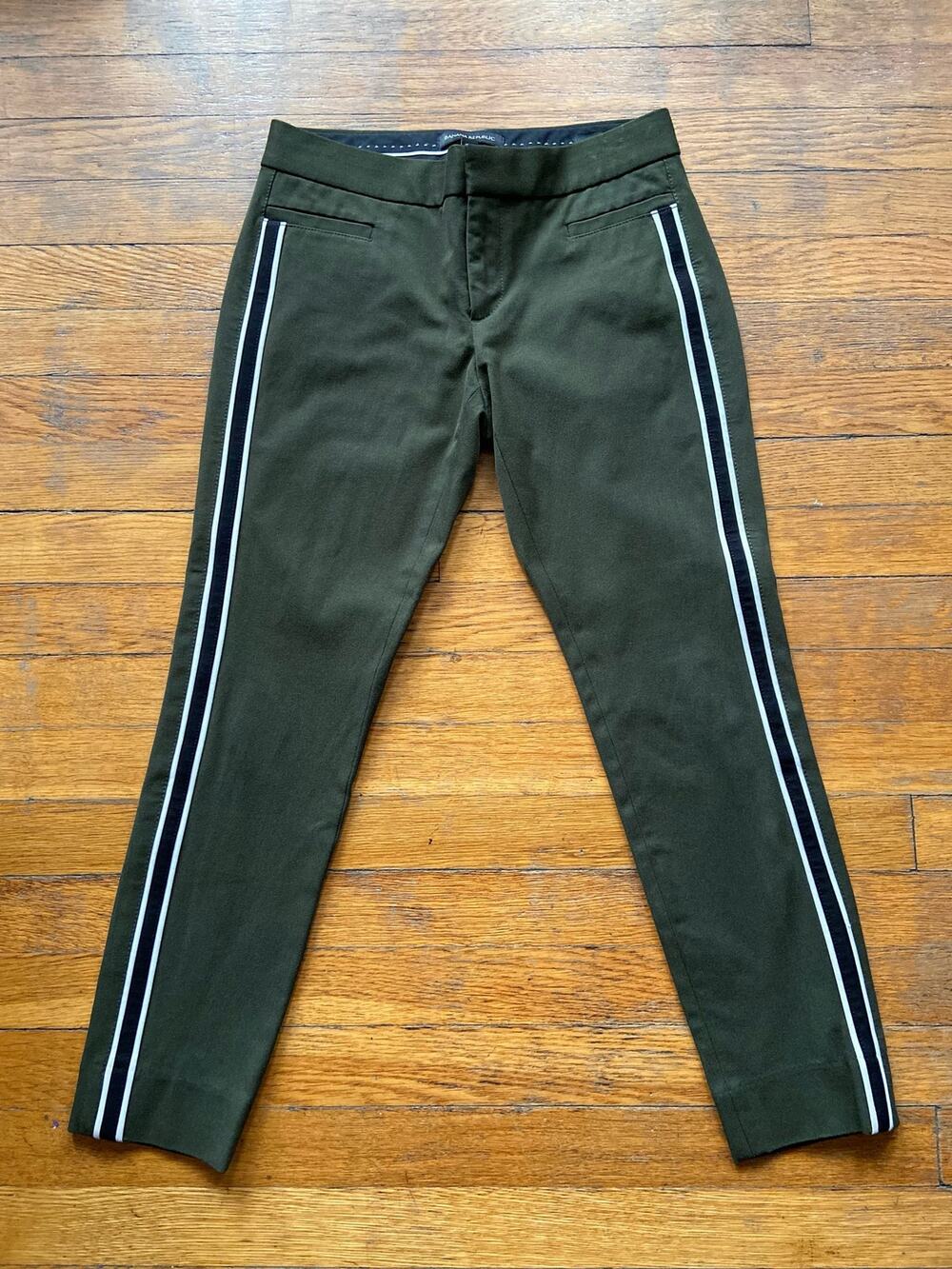 BANANA REPUBLIC 'Sloan' Green w/Side Stripes Ankle Pant sz 0 Petites